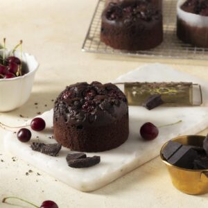 GLUTENSİZ VİŞNE BROWNIE